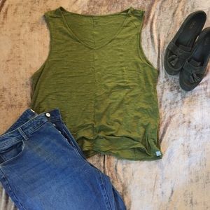 Organic cotton sleeveless green top